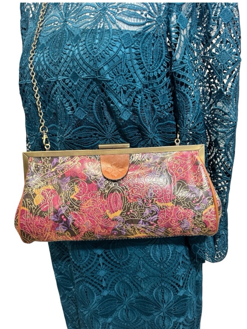 Patricia Nash Athena Clutch Purse - Picture 4 of 11